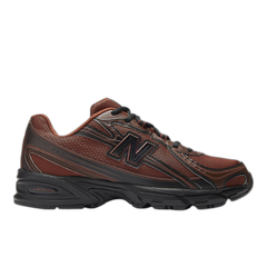 740 Relic Brown Pumpernickel