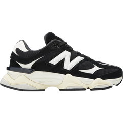 9060 Black White