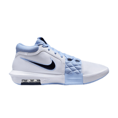 LeBron Witness 8 UNC