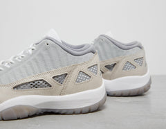 Air 11 Low Retro IE
