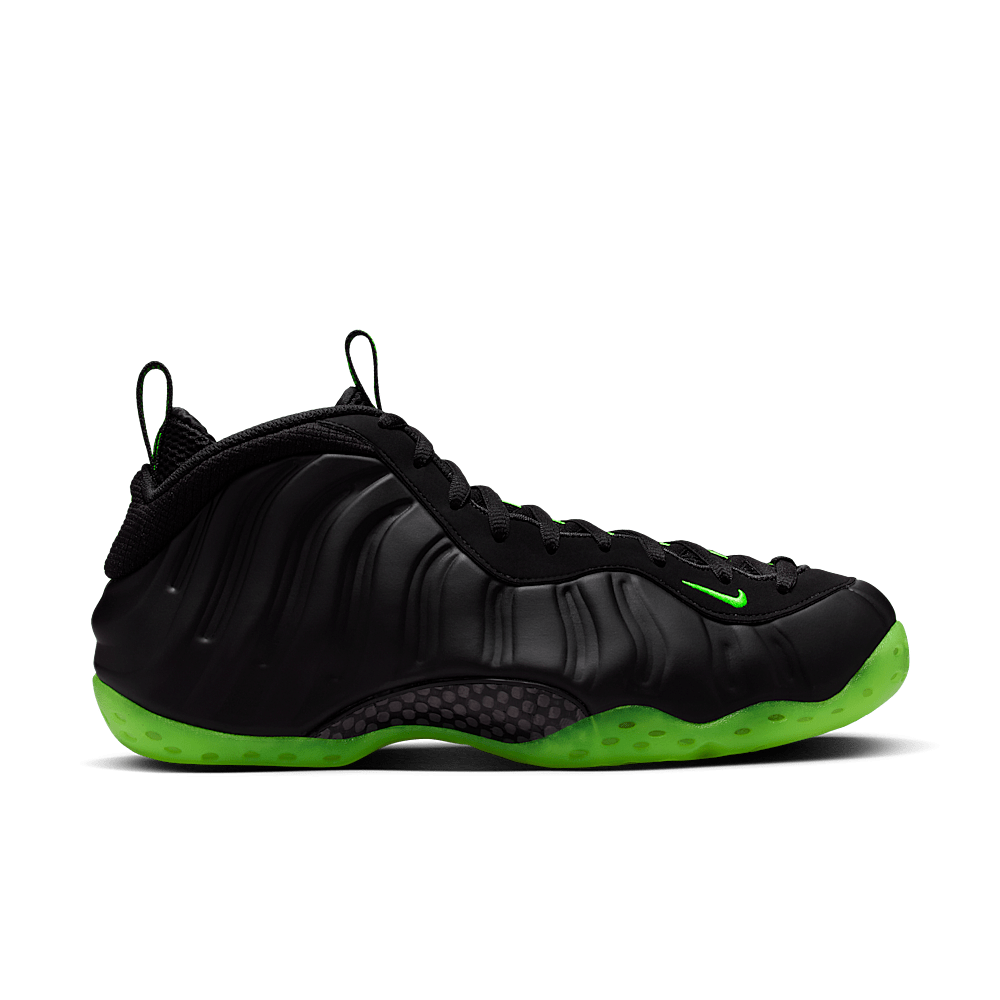 Air Foamposite One Black Volt