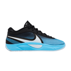 Giannis Zoom Freak 6 Christmas